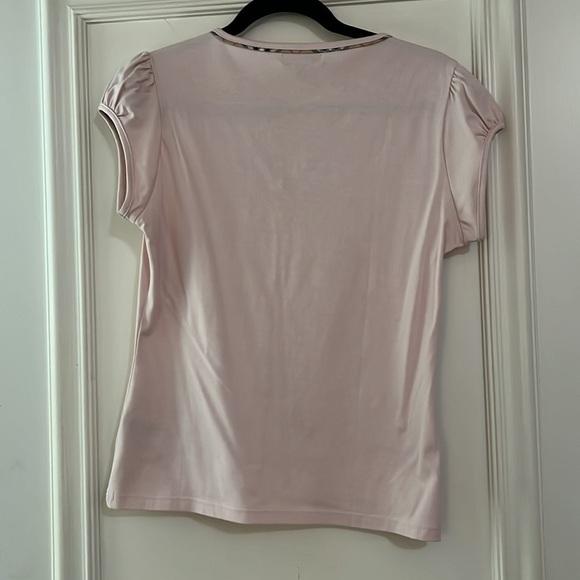Pink Burberry Tshirt with plaid Burberry trim on V neck front. - Picture 5 of 5